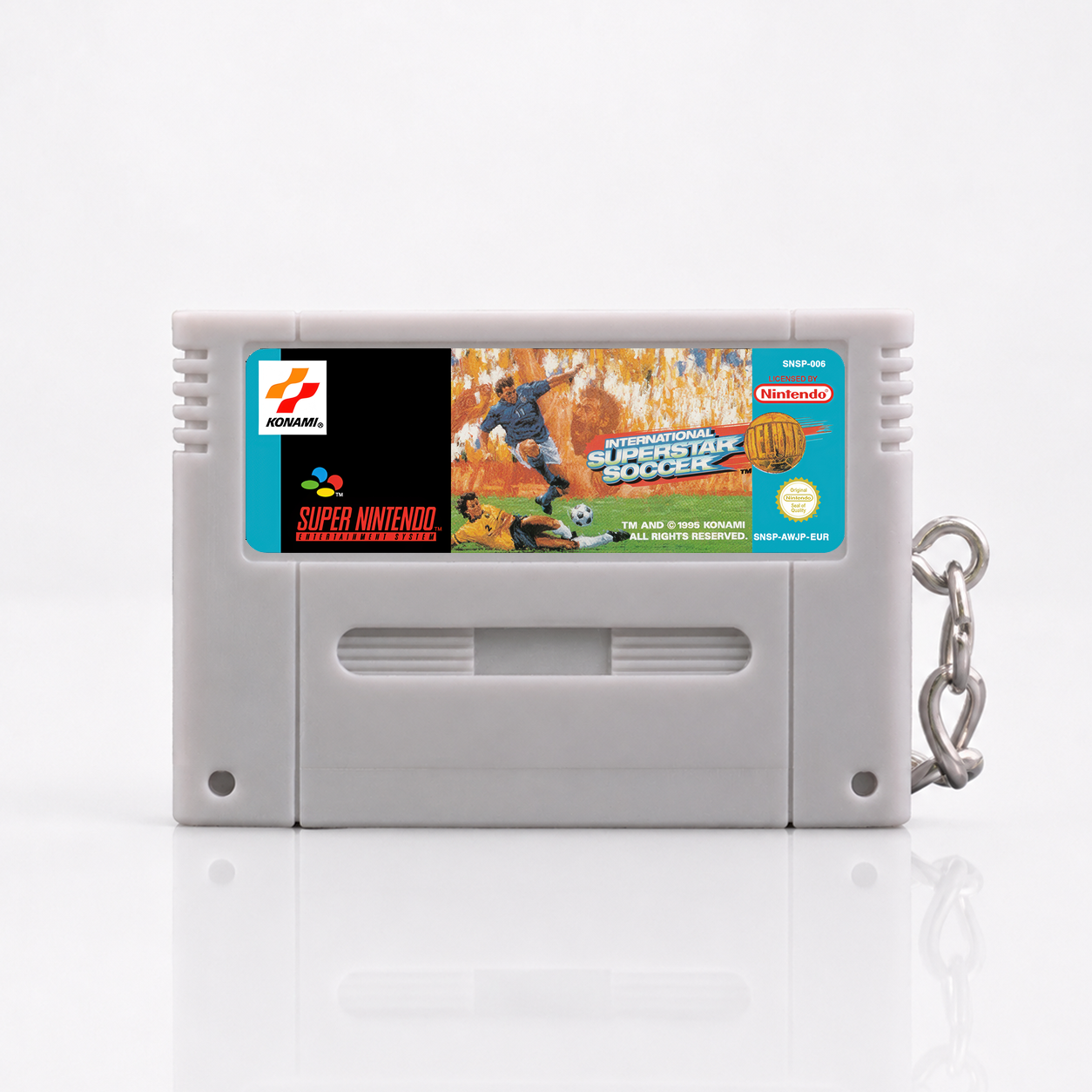 International Superstar Soccer Deluxe - SNES Miniatur Spielmodul Schlüsselanhänger