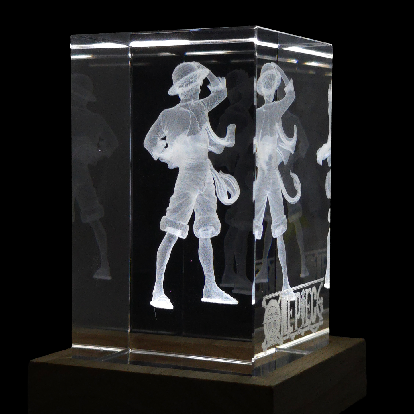 Monkey D. Luffy: One Piece - 3D Crystal Lamp