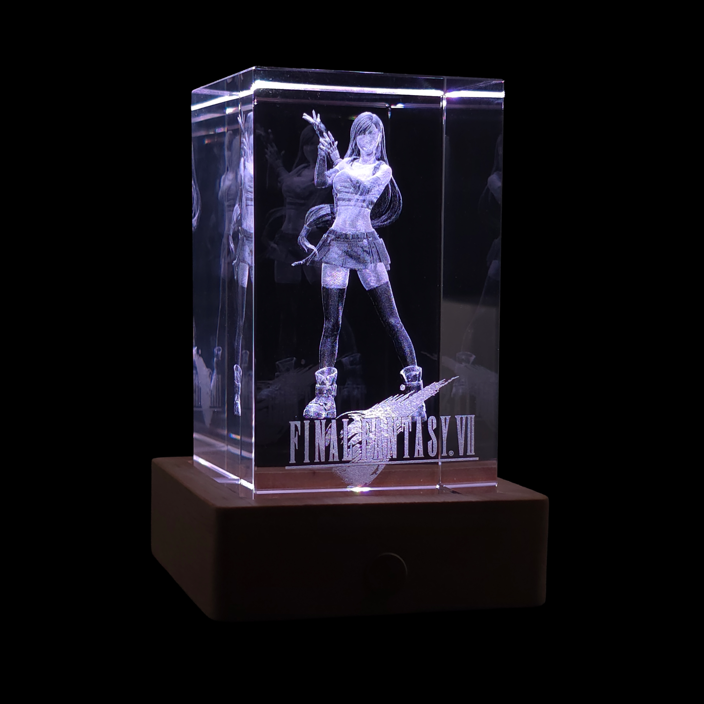 Tifa Lockhart: Final Fantasy VII - 3D Crystal Lamp