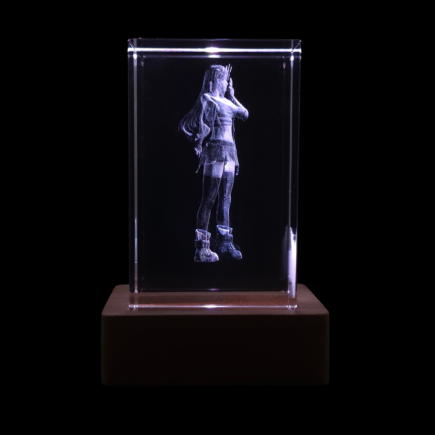 Tifa Lockhart: Final Fantasy VII - 3D Crystal Lamp
