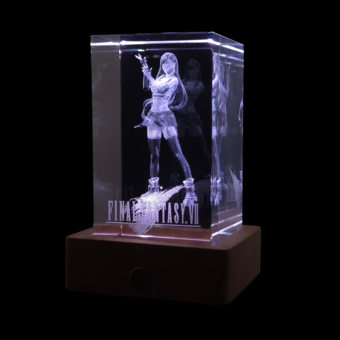Tifa Lockhart: Final Fantasy VII - 3D Crystal Lamp